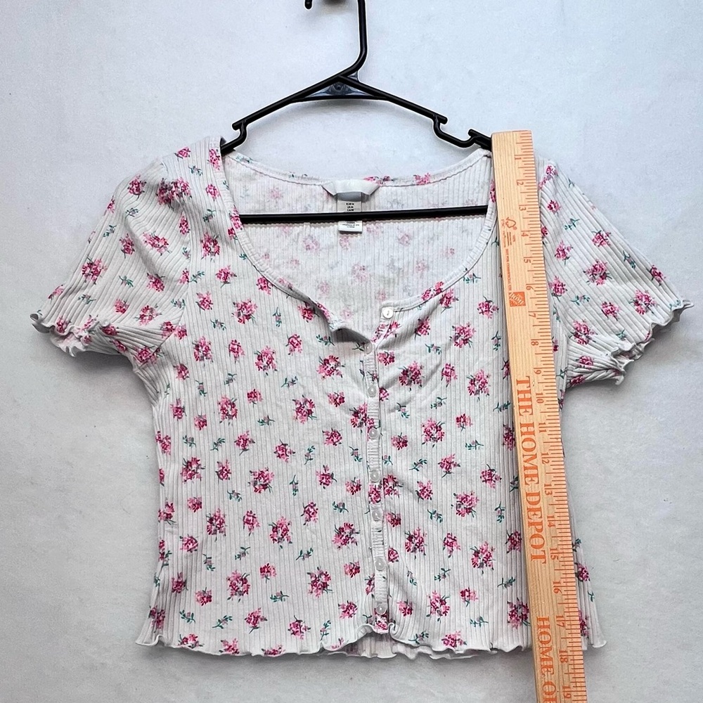 H&M Button Front Ribbed White Pink Rose‎ Floral Top ribbed cotton jersey. Medium - Picture 4 of 7